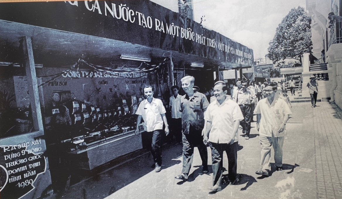 Đại tướng Mai Chí Thọ - nhà lãnh đạo trọn đời vì nước, vì dân (*): Người lãnh đạo chủ trương "xé rào"