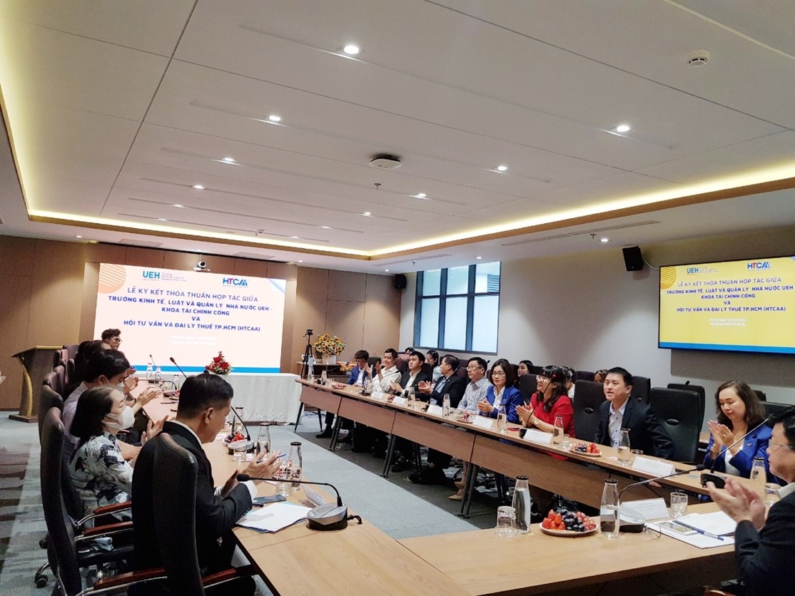 HTCAA hợp tác đào tạo với Trường Kinh tế, Luật và Quản lý Nhà nước UEH - Ảnh 1.