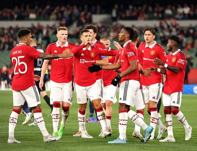 Đại tiệc 5 bàn, Man United đại thắng ở Melbourne