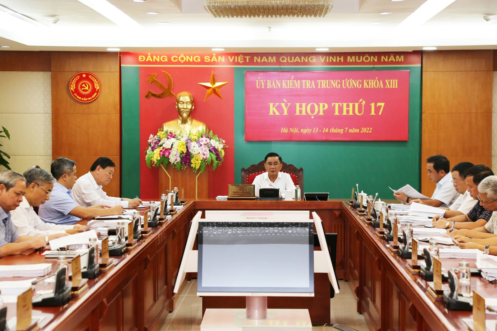 Đề nghị Bộ Ch&iacute;nh trị kỷ luật nguy&ecirc;n B&iacute; thư Tỉnh ủy Ph&uacute; Y&ecirc;n Huỳnh Tấn Việt - Ảnh 1.
