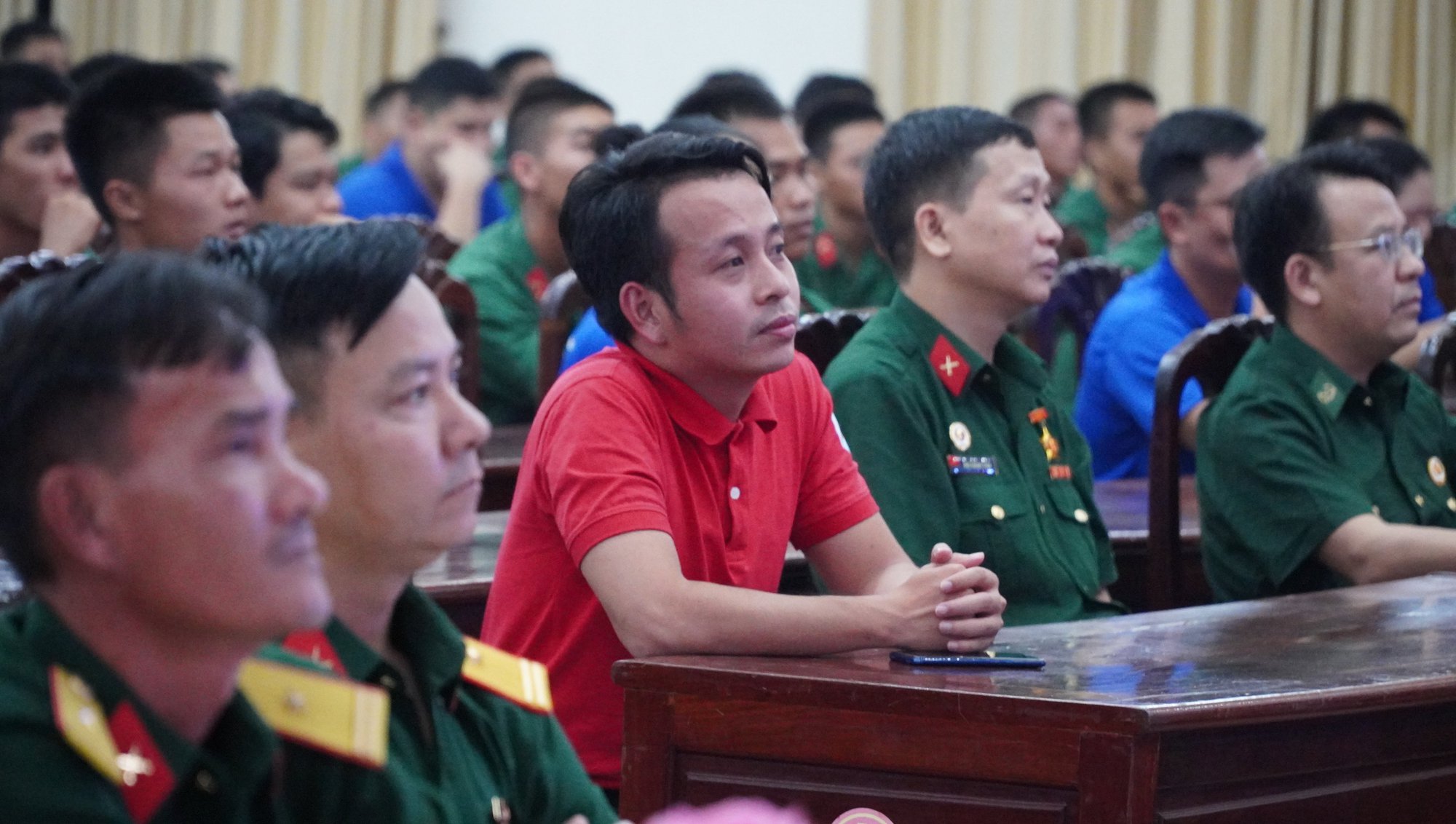 Trao tặng 1.000 lá cờ Tổ quốc cho Sư đoàn 5 - Ảnh 7.