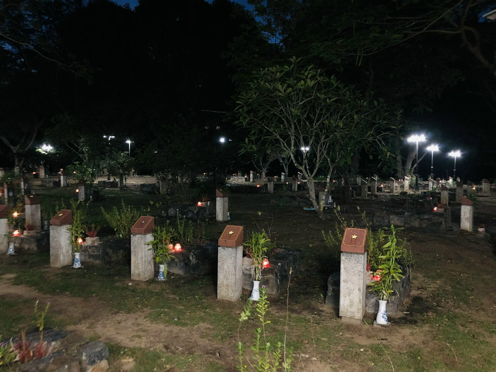Thi&ecirc;ng li&ecirc;ng đ&ecirc;m C&ocirc;n Đảo - Ảnh 8.