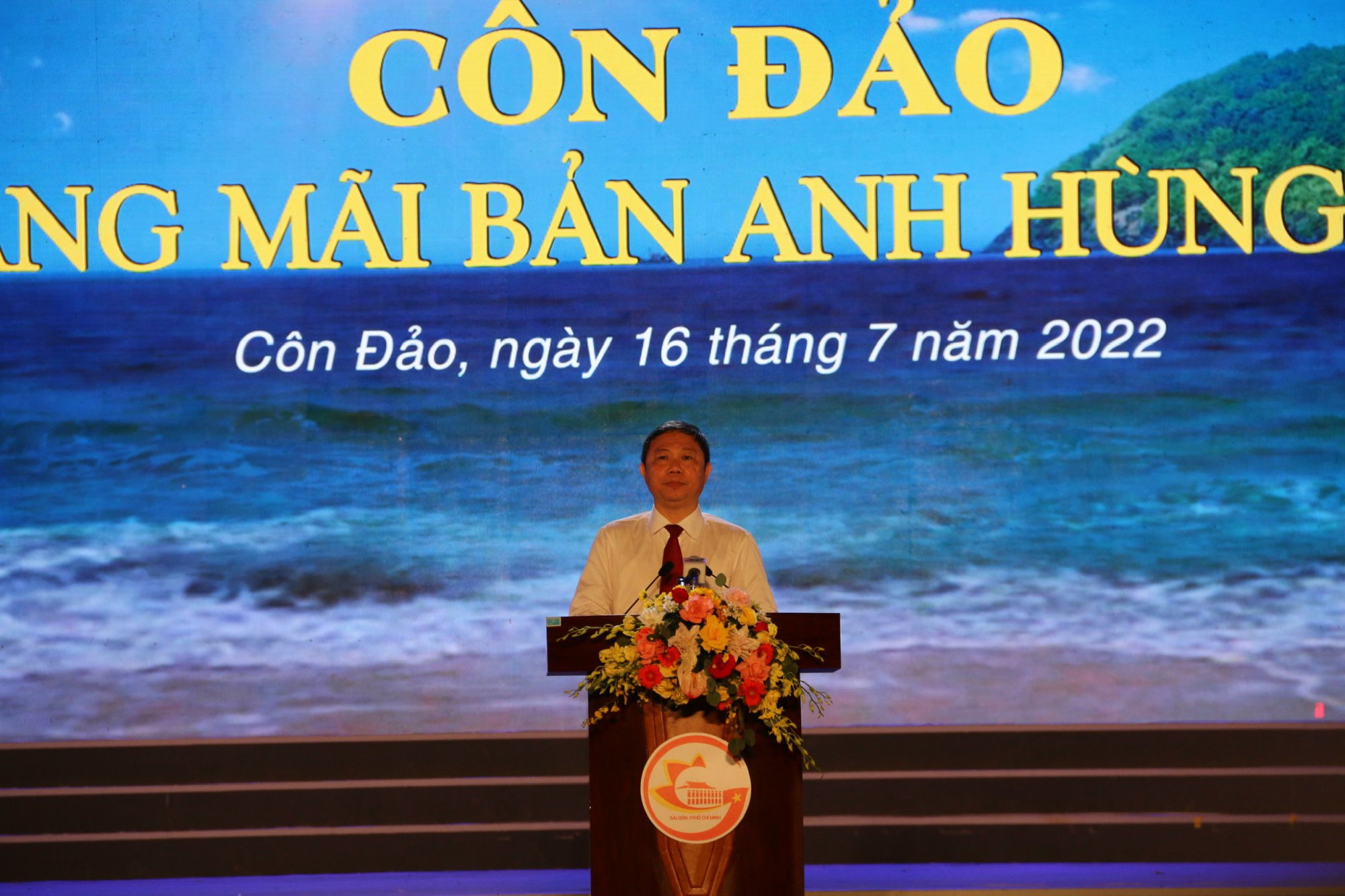 Ấn tượng Chương tr&igrave;nh nghệ thuật C&ocirc;n Đảo - S&aacute;ng m&atilde;i bản anh h&ugrave;ng ca - Ảnh 2.