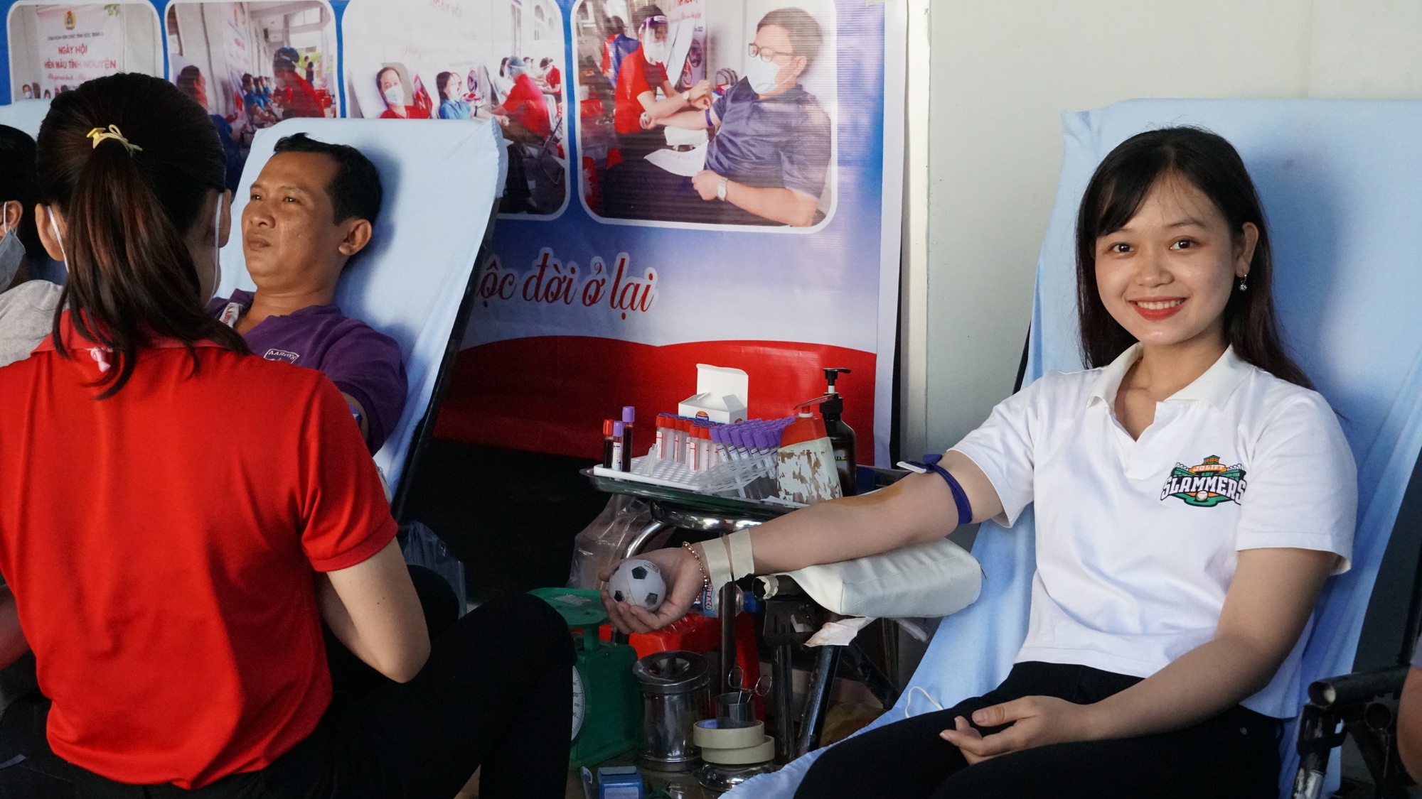 Cán bộ, công chức, viên chức tỉnh Sóc Trăng tham gia hiến máu tình nguyện