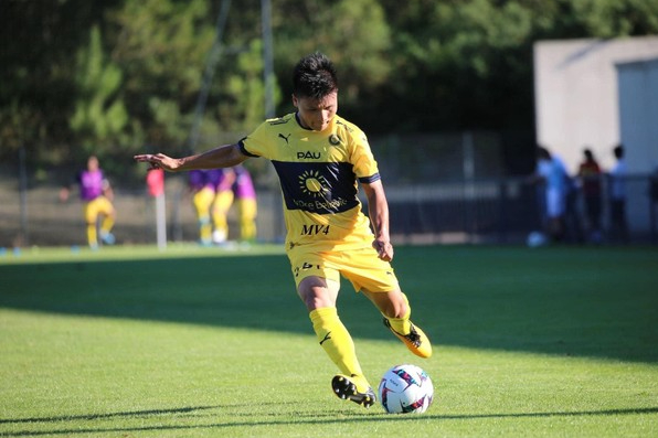 Quang Hải dự bị, Pau FC thắng nhọc nhằn Angouleme Charente