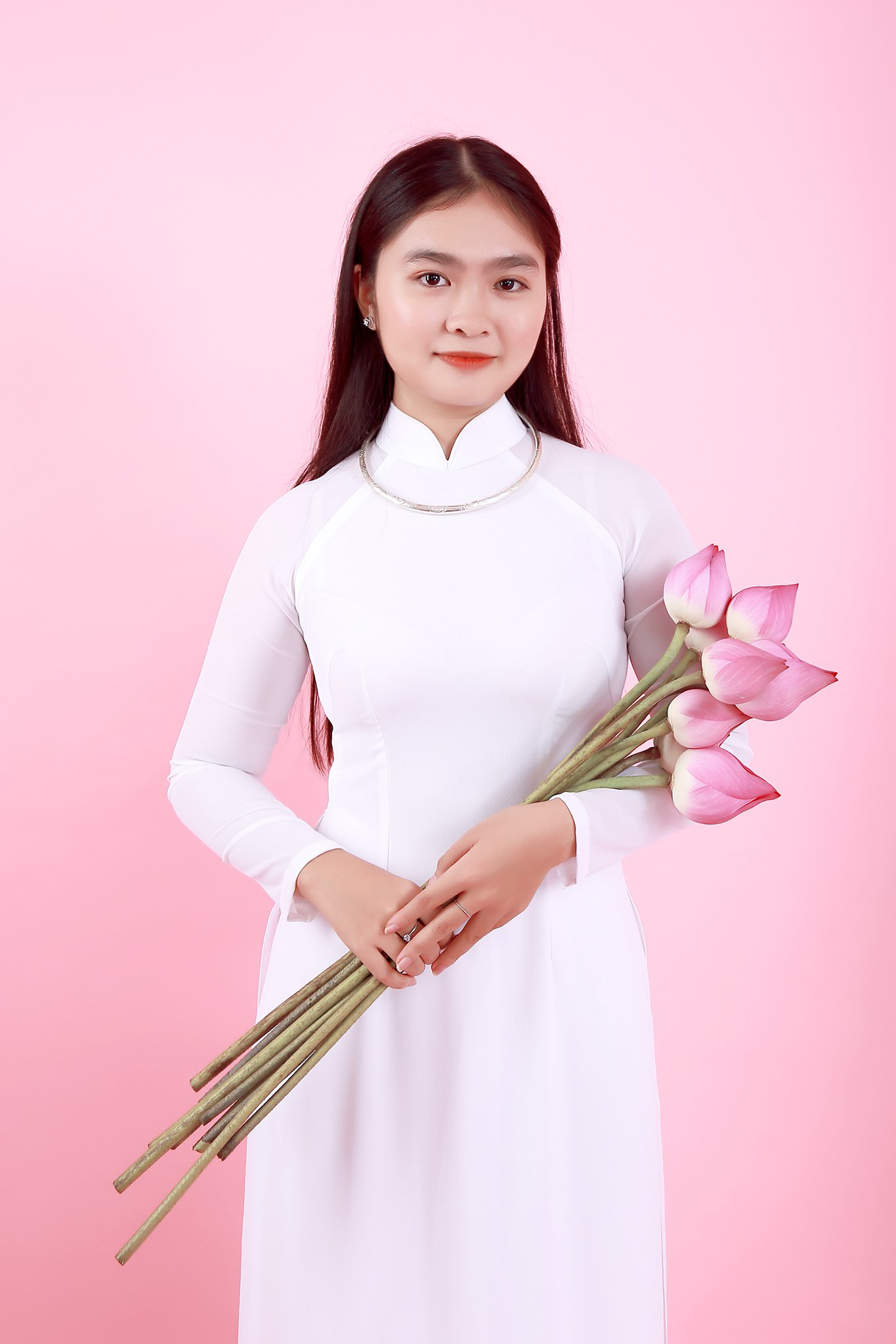 Gia đ&igrave;nh ca sĩ Thiện Nh&acirc;n hoang mang khi con g&aacute;i c&oacute; 2 tỉ đồng v&agrave; l&agrave;m CEO - Ảnh 2.