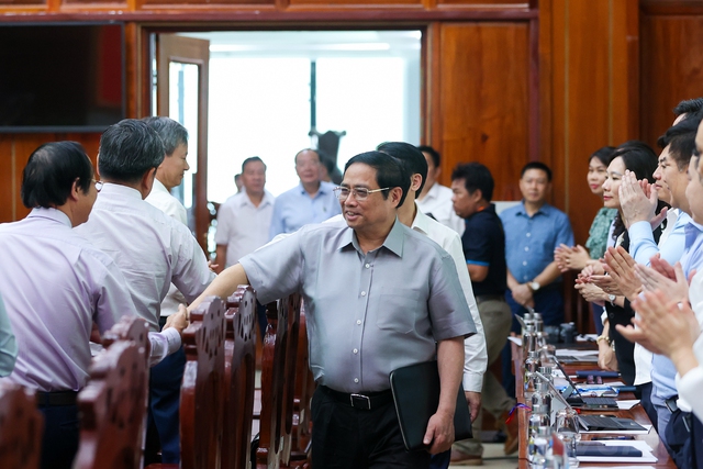 Thủ tướng đề nghị Hậu Giang tăng cường đối thoại với người dân và doanh nghiệp