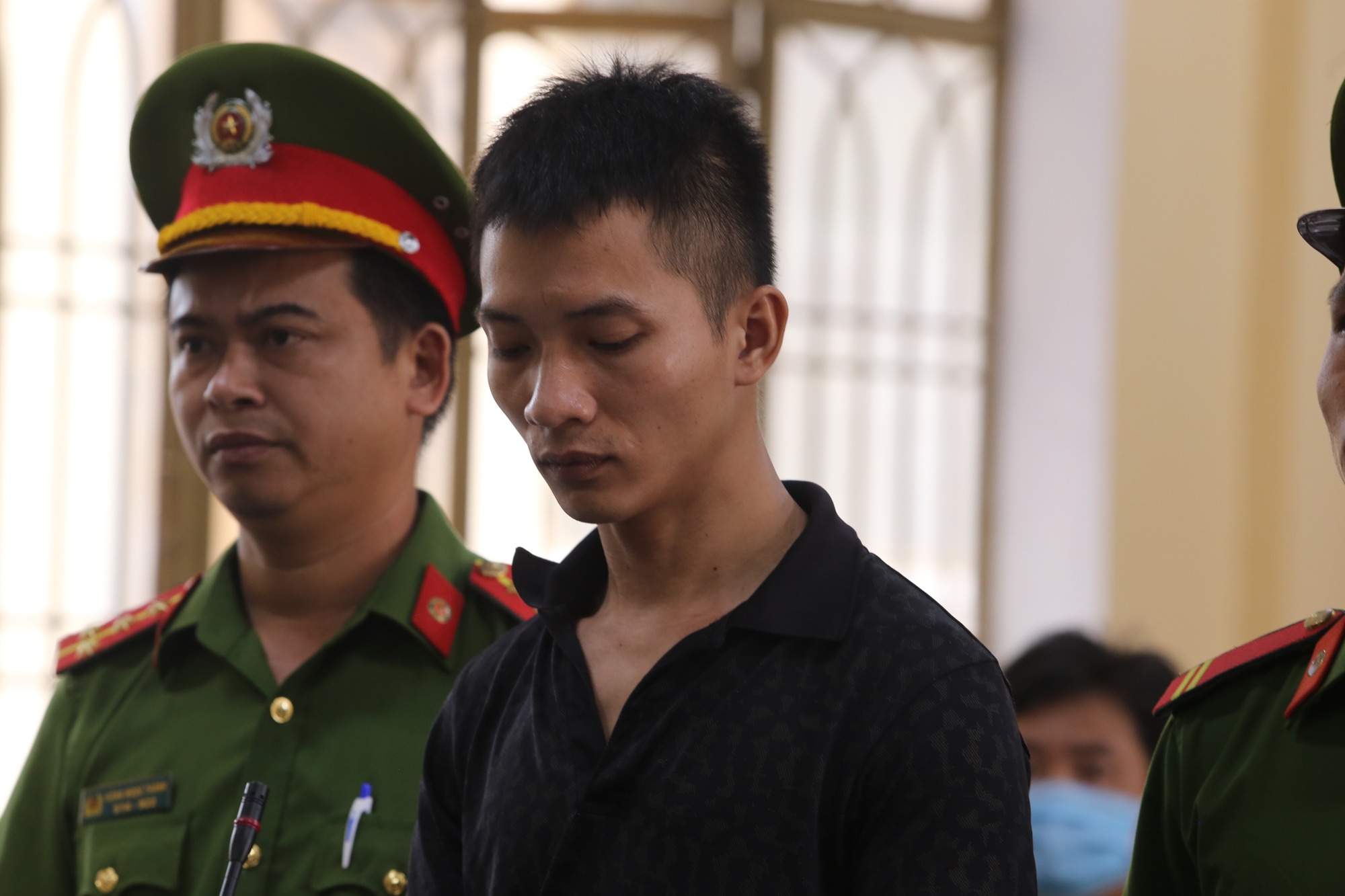Người n&eacute;m con g&aacute;i xuống s&ocirc;ng ở Quảng Nam l&atilde;nh &aacute;n tử h&igrave;nh - Ảnh 1.