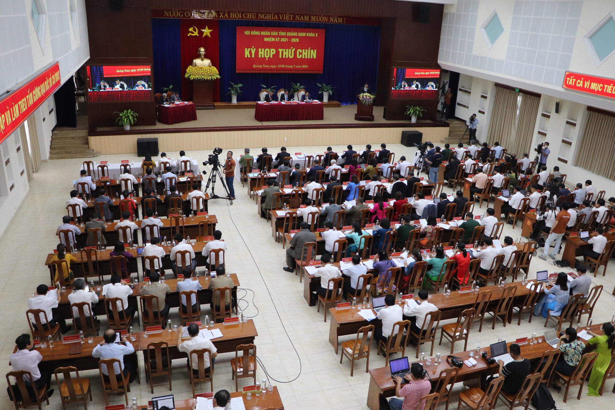 Quảng Nam: 6 tháng, kỷ luật khiển trách 1 cá nhân, 100 tập thể - Ảnh 1.