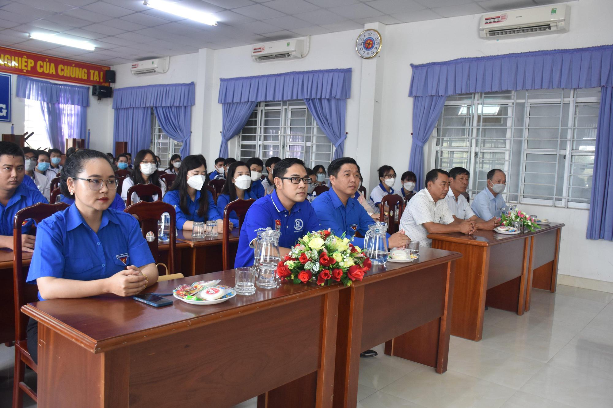 Sôi nổi lễ ra quân chiến dịch mùa hè xanh ở Sóc Trăng - Ảnh 1.