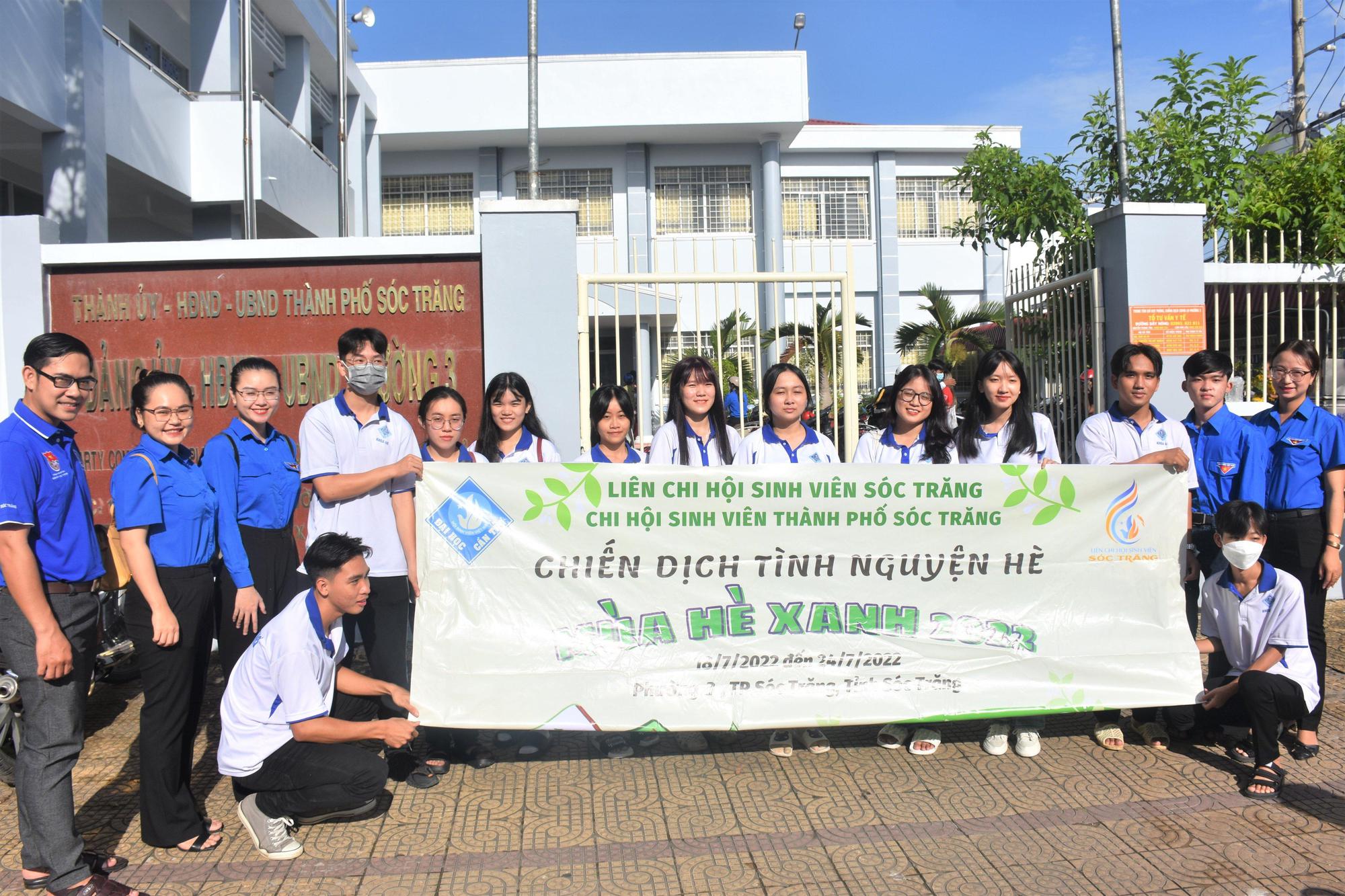Sôi nổi lễ ra quân chiến dịch mùa hè xanh ở Sóc Trăng