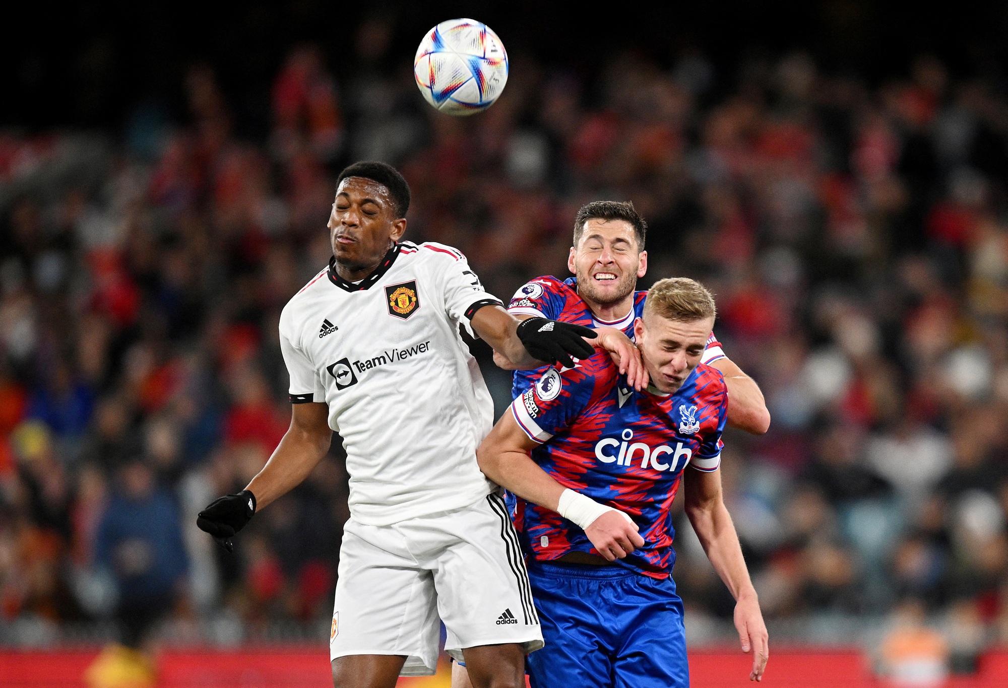 "Tam tấu" lập công giúp Man United thắng trận thứ 3 liên tiếp