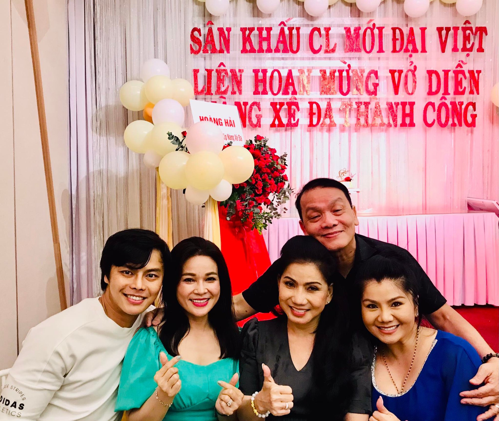 Sau tai nạn, NSƯT Phượng Loan mừng công vở "Nàng Xê Đa"