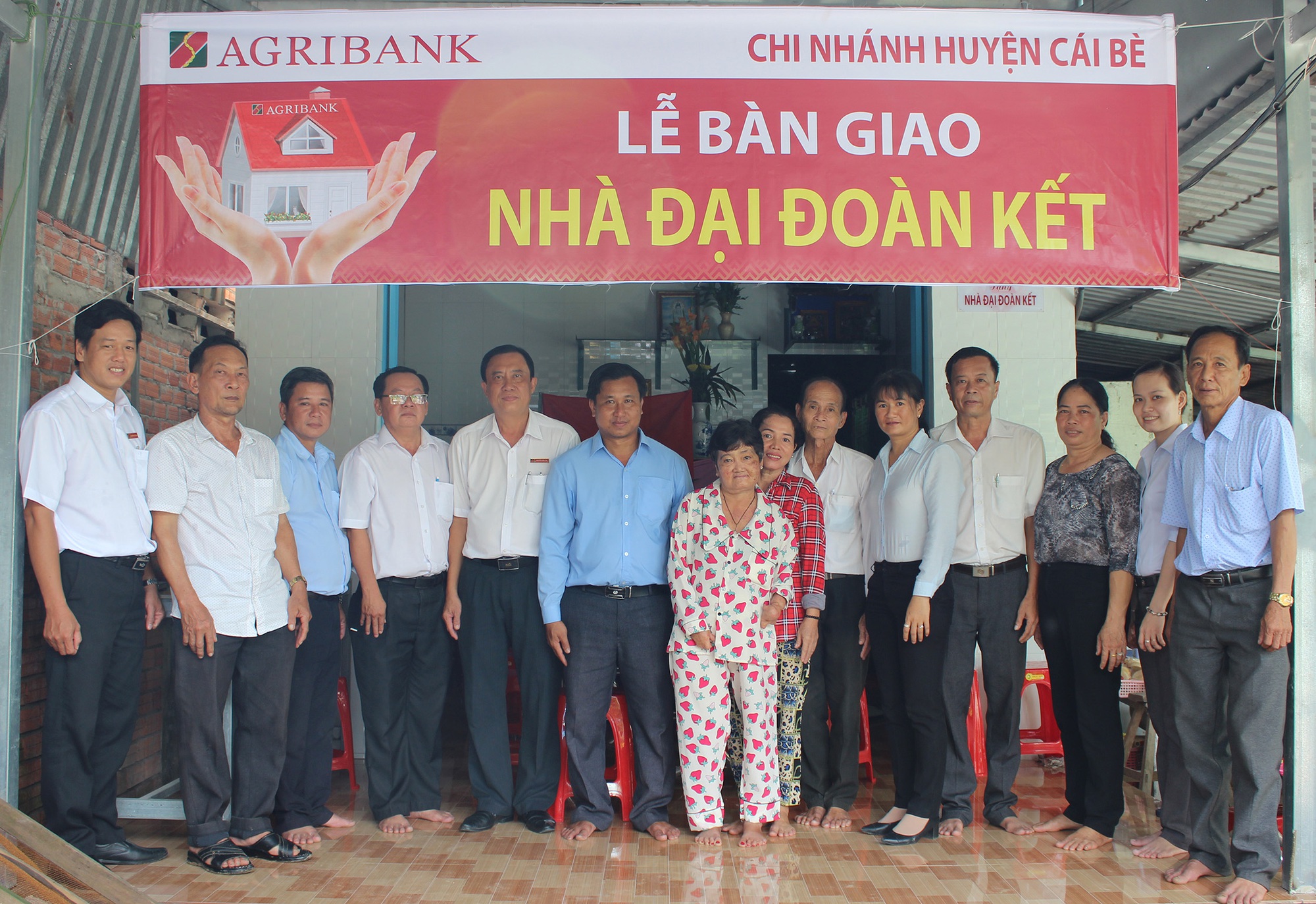 Agribank huyện Cái Bè hỗ trợ 5 gia đình an cư lạc nghiệp