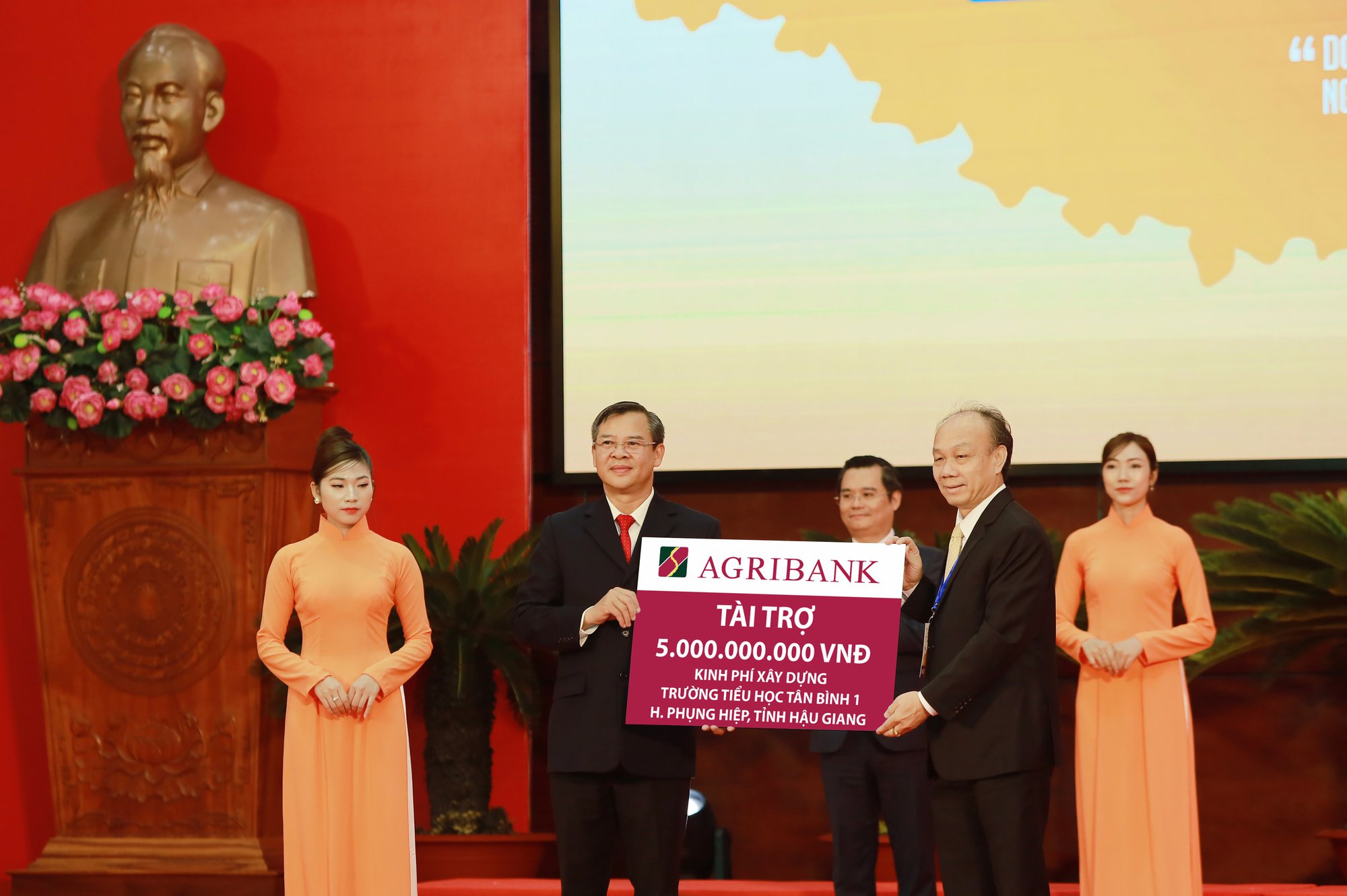Agribank t&agrave;i trợ 5 tỉ đồng x&acirc;y trường tiểu học ở Hậu Giang - Ảnh 2.