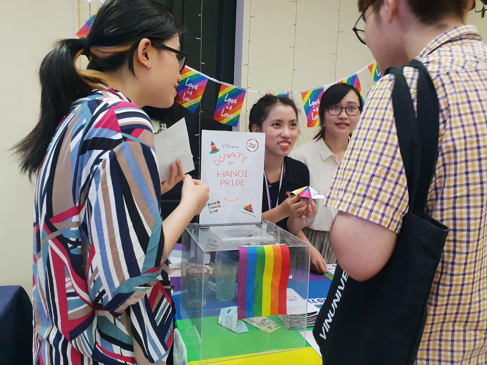 Đại sứ quán Anh tổ chức “All our pride” kỷ niệm Lễ Diễu hành Tự hào - Ảnh 3.
