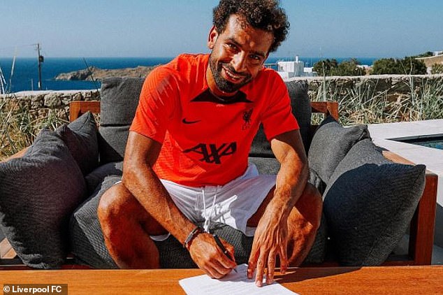 Gia hạn với Liverpool đến 2025, Salah nhận lương cao nhất Ngoại hạng Anh - Ảnh 2.