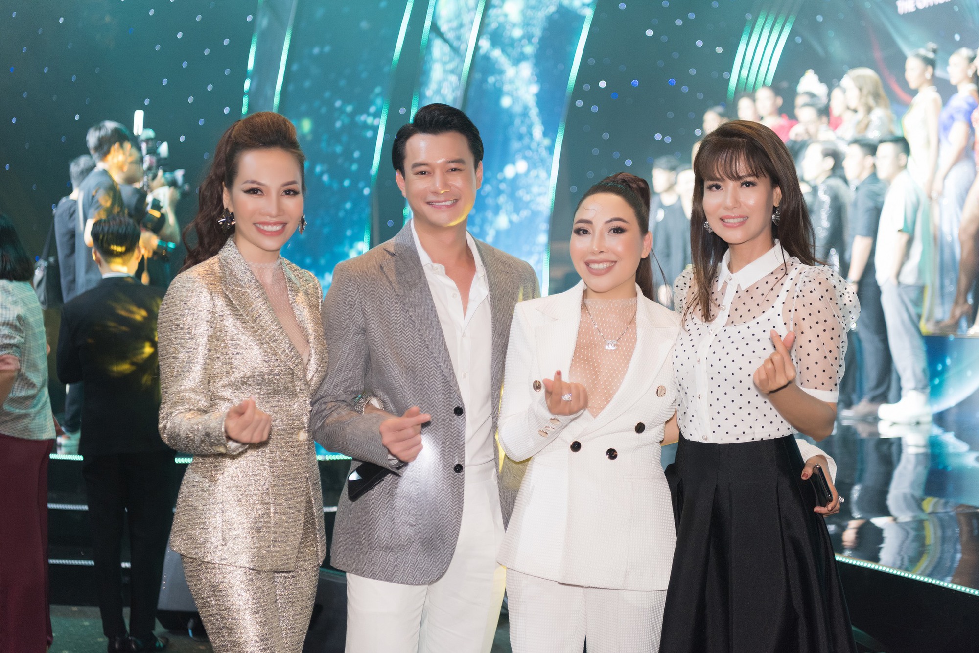 Hoa hậu Nguyễn Thị Nhuần đọ sắc cùng diễn viên Trương Ngọc Ánh