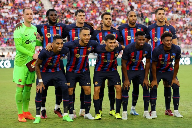Barcelona thắng đậm 6-0 đội b&oacute;ng của David Beckham tr&ecirc;n đất Mỹ - Ảnh 1.