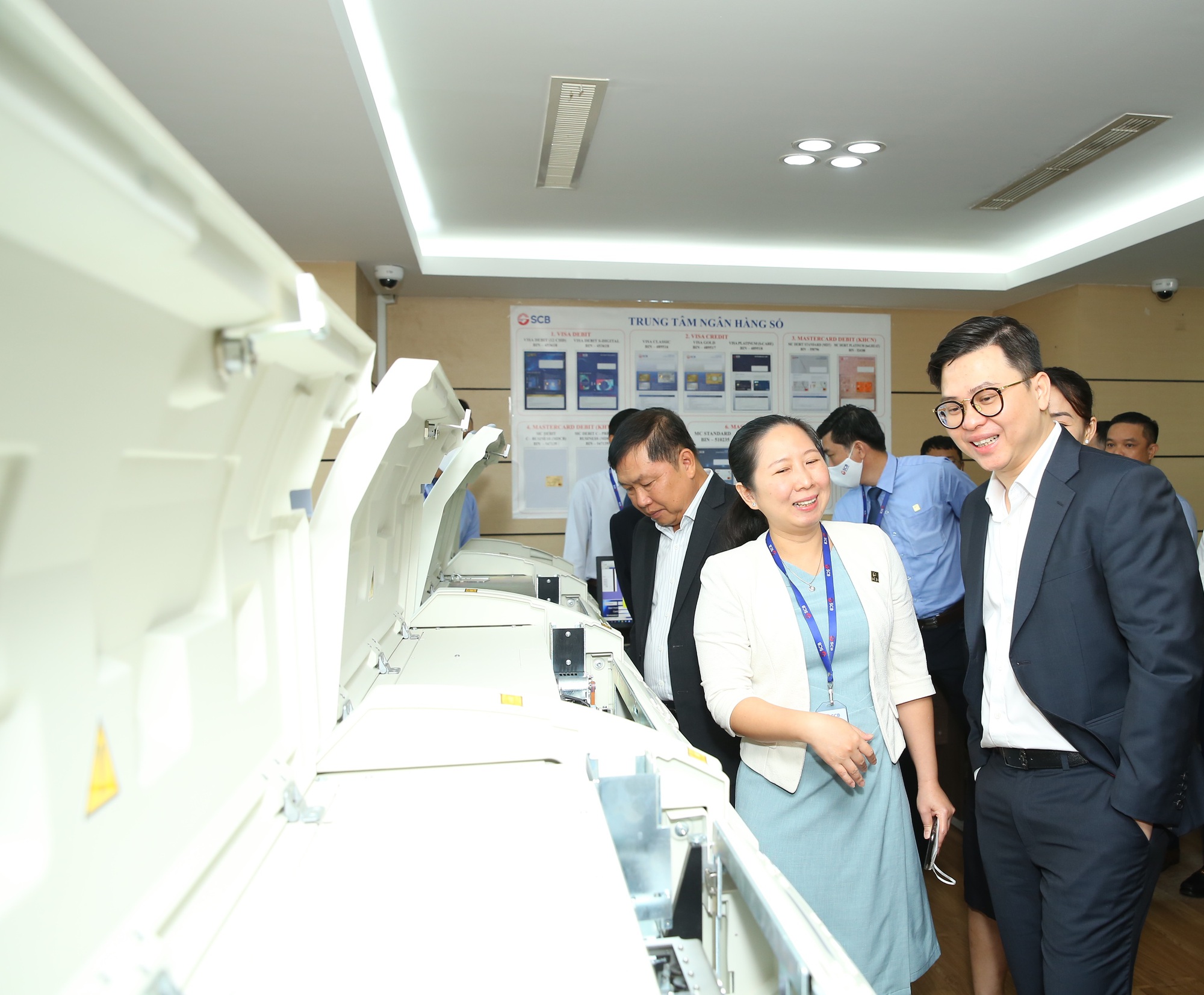 SCB khai trương trung t&acirc;m Perso thẻ v&agrave; ng&acirc;n h&agrave;ng m&ocirc; phỏng - Ảnh 2.