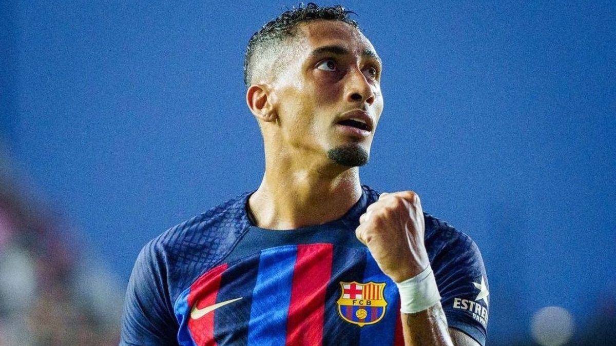 Raphinha ra mắt hoàn hảo trong màu áo Barcelona