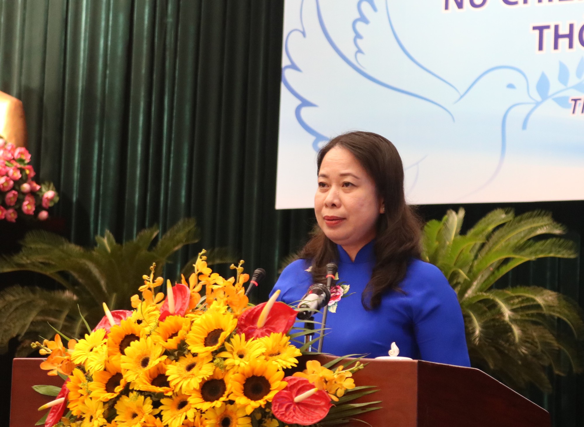 Chủ tịch Hội Li&ecirc;n hiệp Phụ nữ Việt Nam bật kh&oacute;c trong buổi nhắc nhớ k&yacute; ức - Ảnh 1.