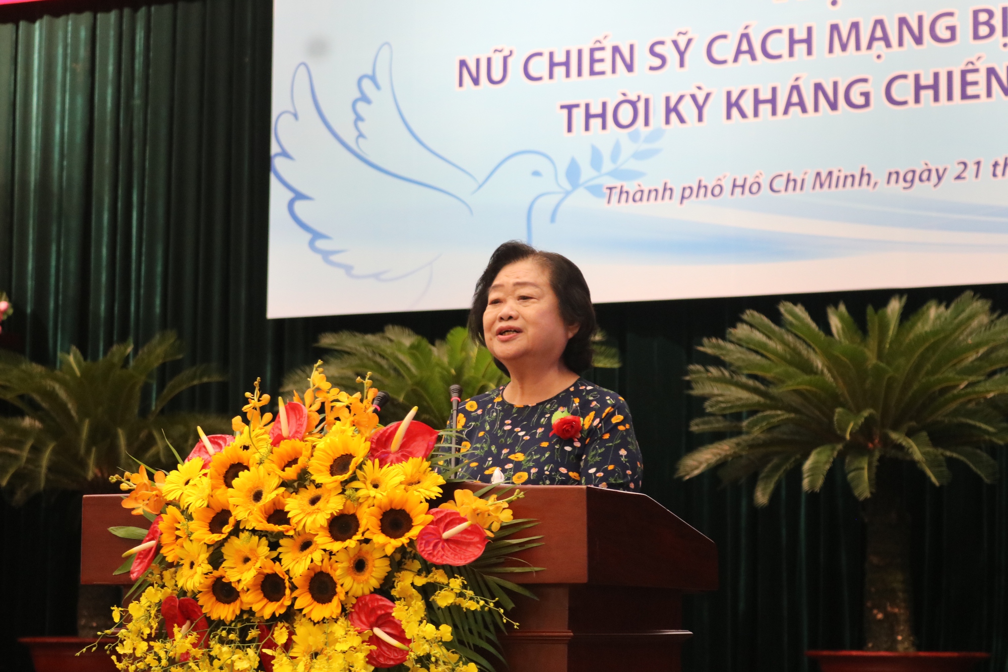 Chủ tịch Hội Li&ecirc;n hiệp Phụ nữ Việt Nam bật kh&oacute;c trong buổi nhắc nhớ k&yacute; ức - Ảnh 6.