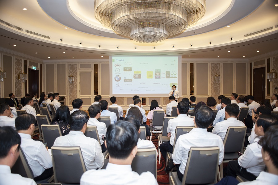 Hội nghị chuyên đề “Phát triển kinh doanh Khách hàng Tổ chức: Nắm bắt cơ hội - Đổi mới dẫn đầu - Ảnh 4.
