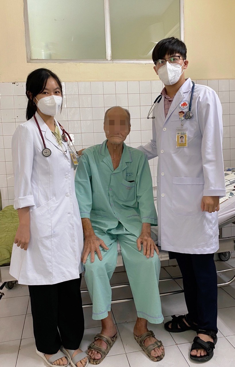 5 giờ căng thẳng nong mạch cứu kịp đôi chân người đàn ông