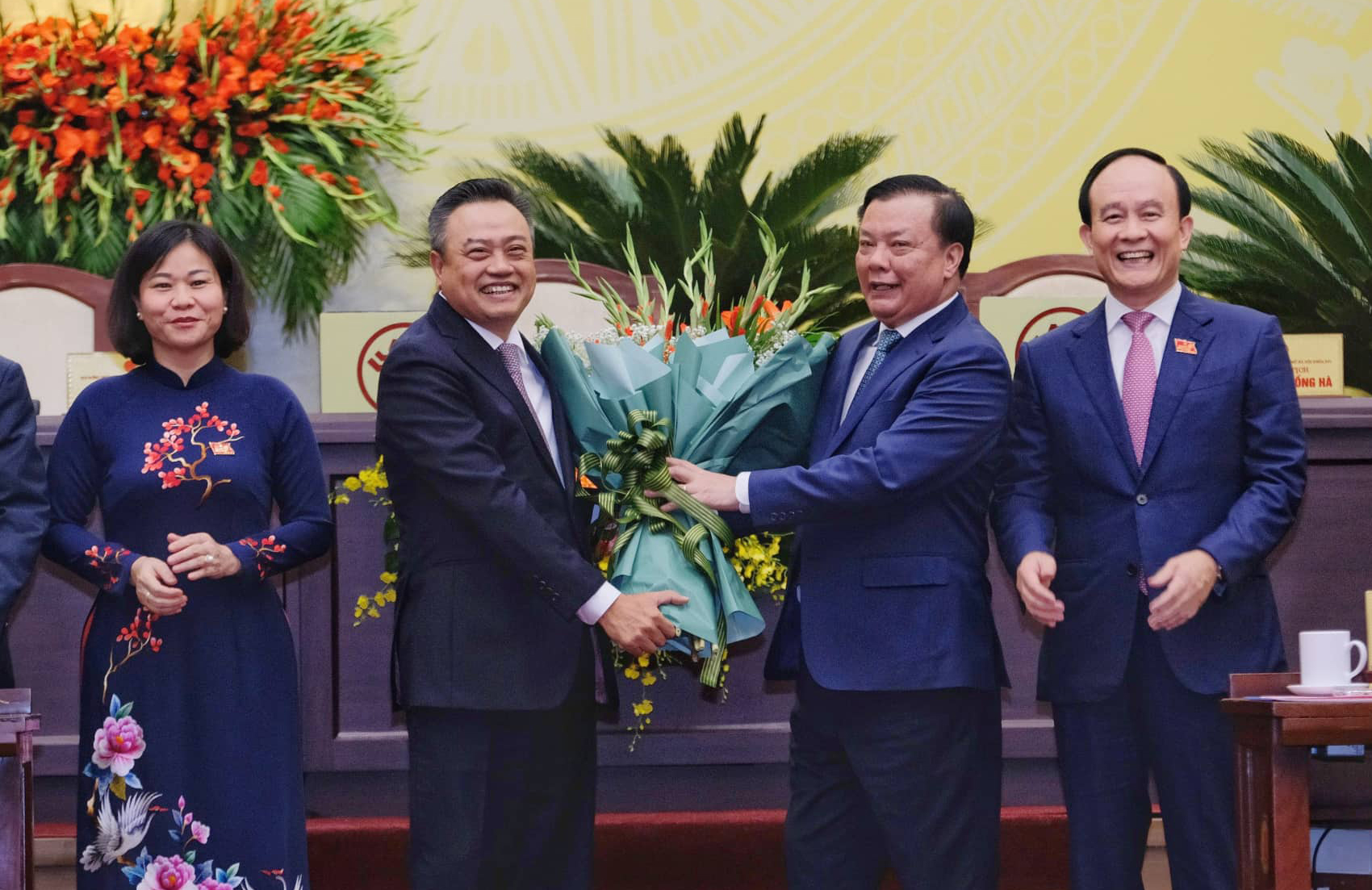 Ông Trần Sỹ Thanh được bầu làm Chủ tịch Hà Nội với số phiếu tuyệt đối 100%