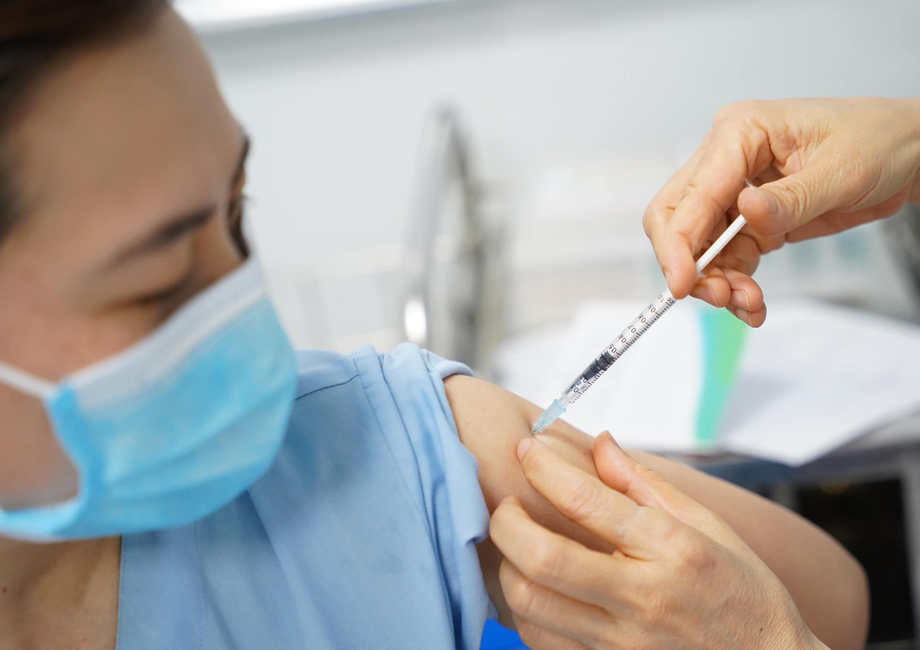 Sắp kết thúc chiến dịch tiêm chủng, Việt Nam còn gần 11 triệu liều vắc-xin Covid-19