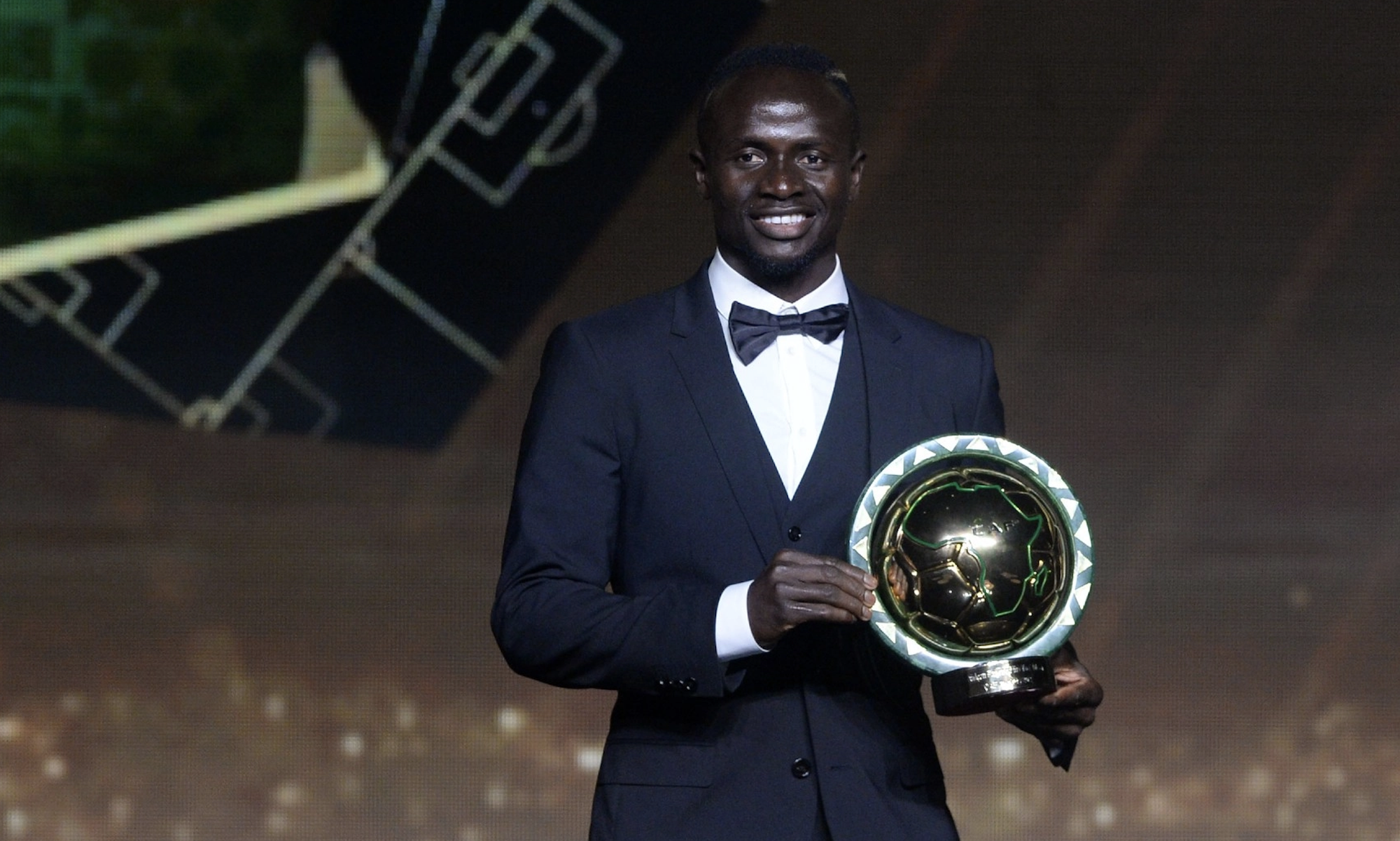 Sadio Mane lần thứ hai lên đỉnh châu Phi - Ảnh 1.