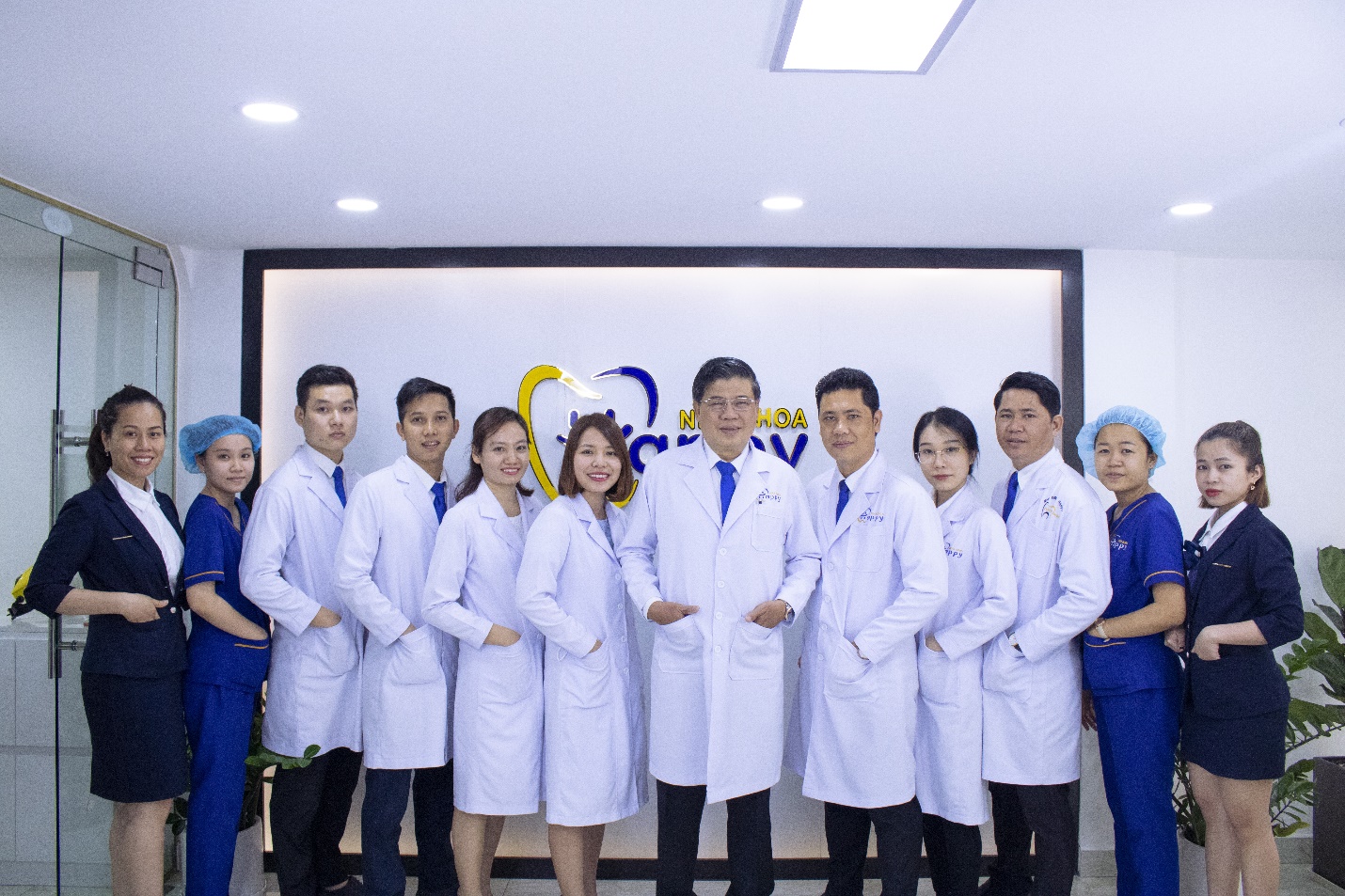 Nha khoa Happy hợp tác với các bác sĩ đầu ngành Chuyên khoa Răng Hàm Mặt