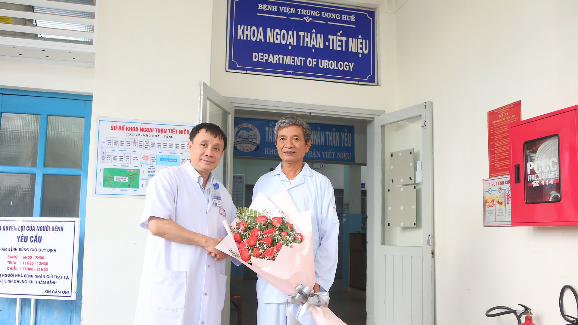 Cứu sống bệnh nhân bị biến chứng trong quá trình tán sỏi - Ảnh 3.