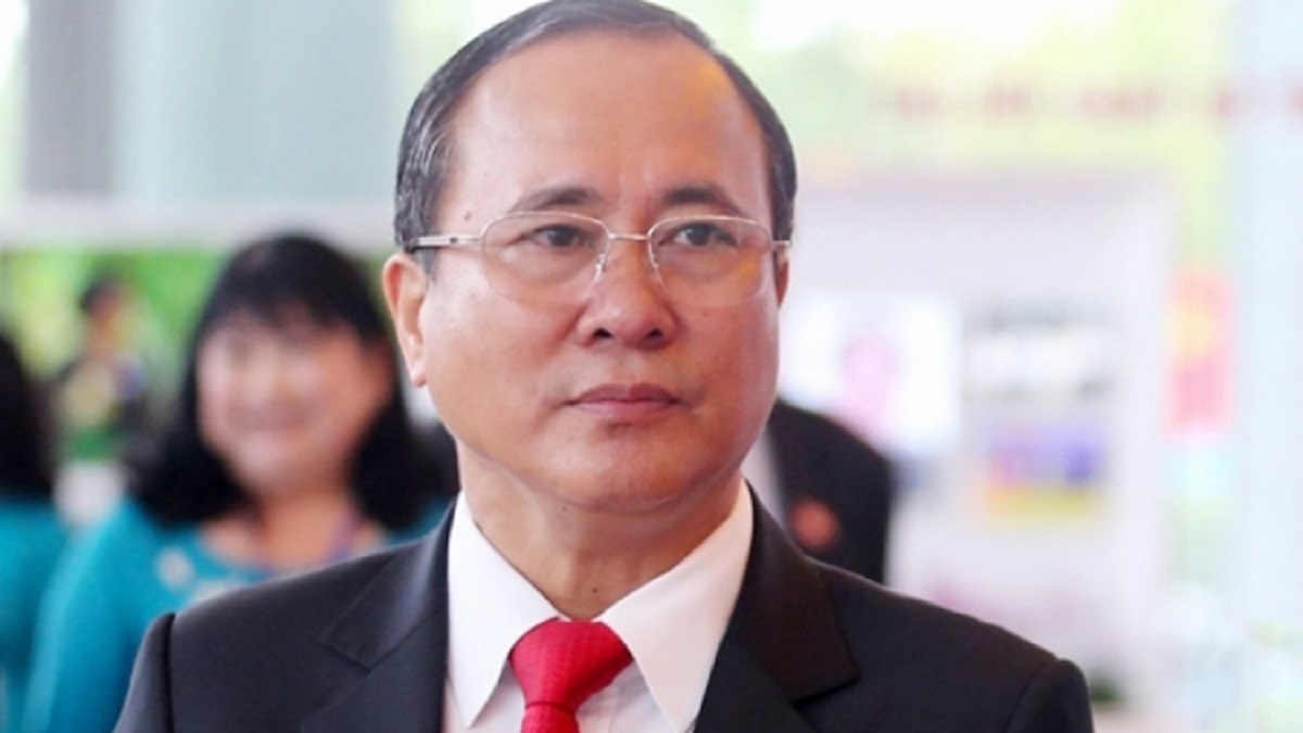 Nguy&ecirc;n b&iacute; thư tỉnh B&igrave;nh Dương Trần Văn Nam chuẩn bị hầu to&agrave; tại H&agrave; Nội - Ảnh 1.