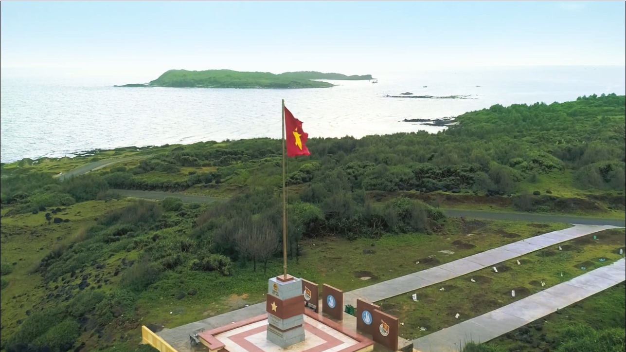Cuộc thi viết về chủ quyền: Viên ngọc quý giữa trùng dương