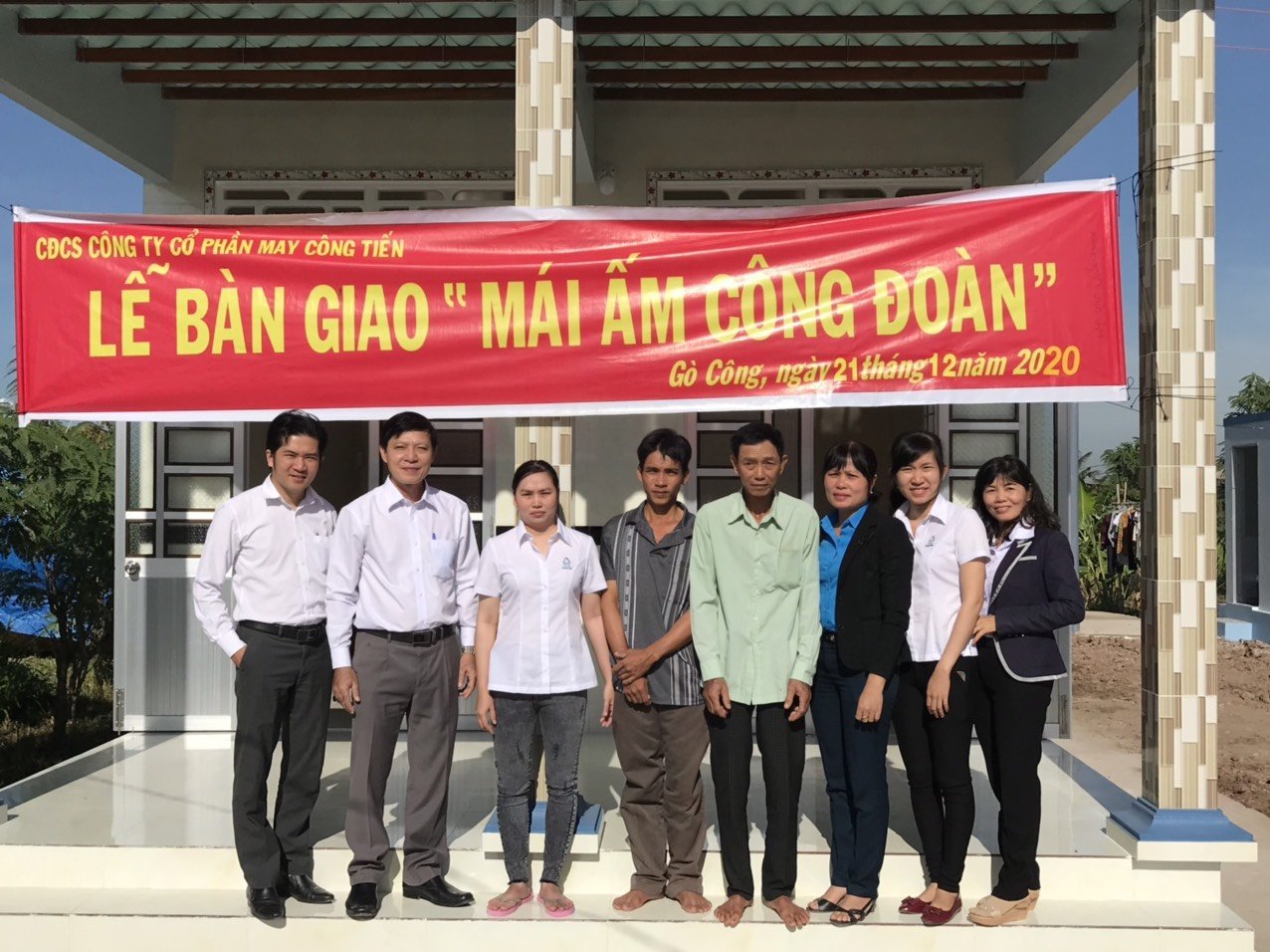 Nặng lòng với công nhân