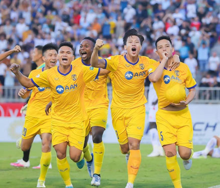 Thất thường, Hải Phòng FC mất ngôi đầu
