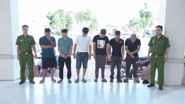 Tìm nạn nhân của nhóm “cẩu tặc” đi ôtô trộm gần 100 con chó mỗi đêm