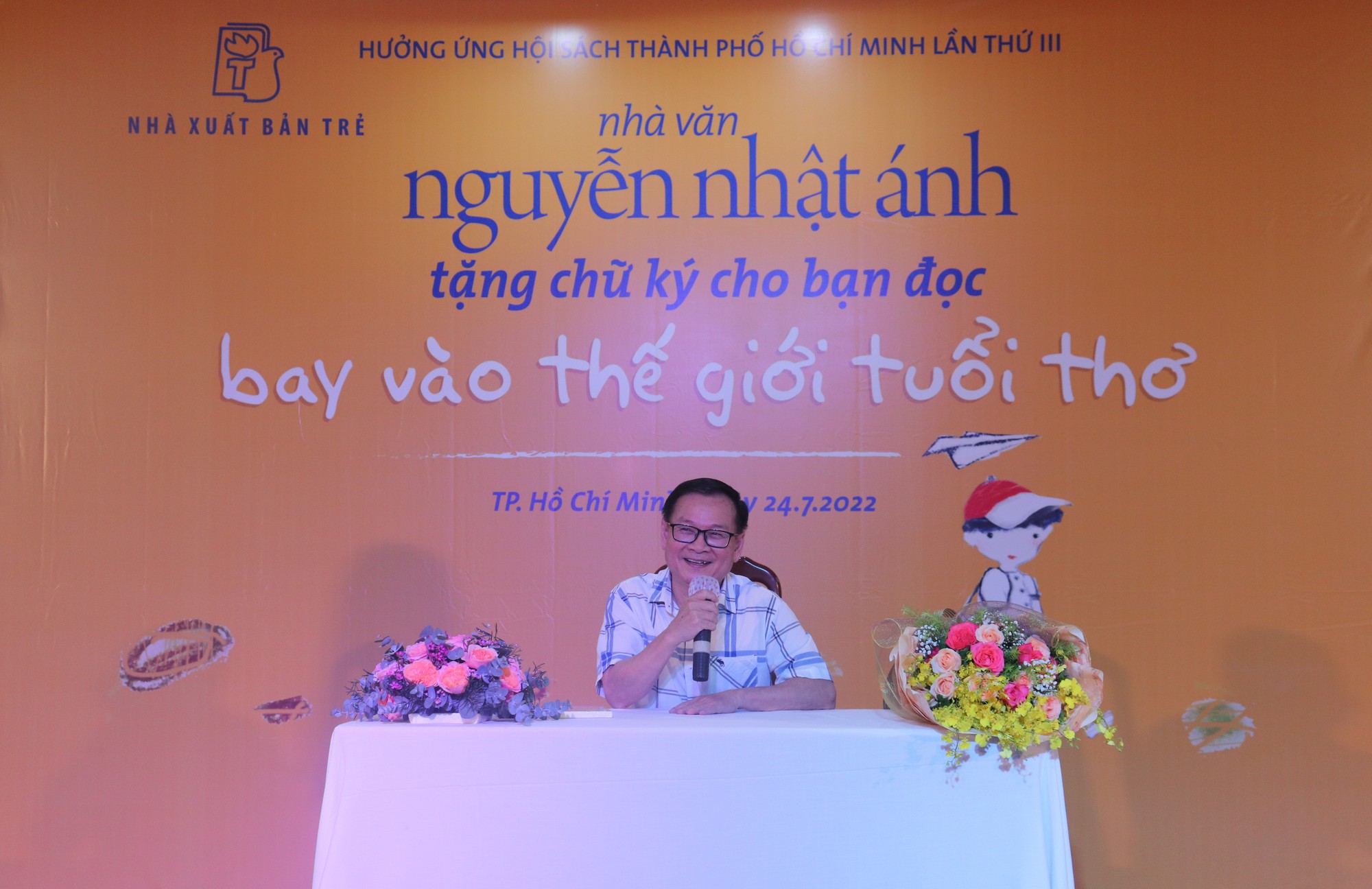 Trao giải cuộc thi &ldquo;Bay v&agrave;o thế giới Nguyễn Nhật &Aacute;nh&rdquo; - Ảnh 3.