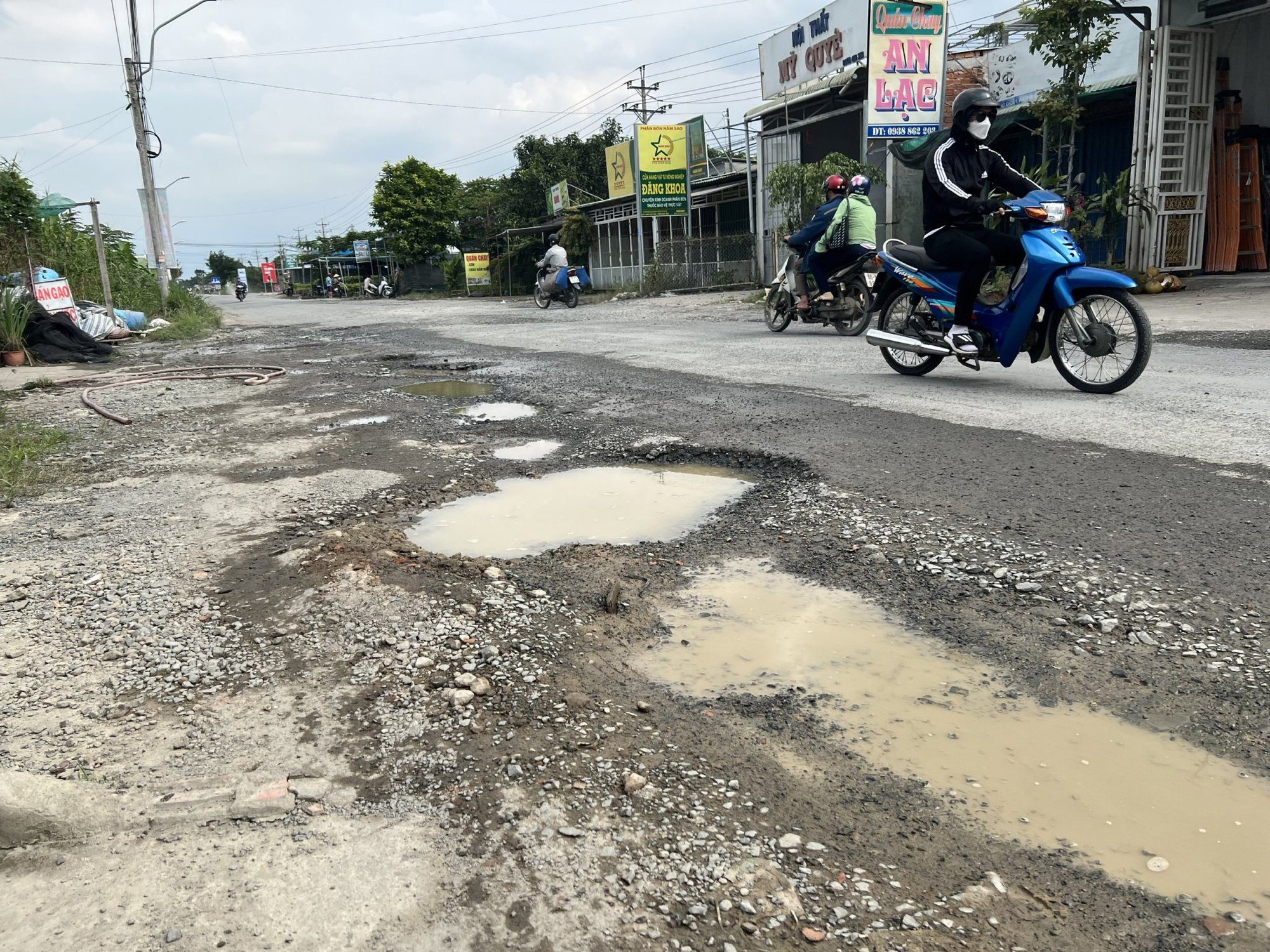 Bộ Giao th&ocirc;ng Vận tải chi gần 50 tỉ đồng sửa chữa Quốc lộ 54 - Ảnh 3.