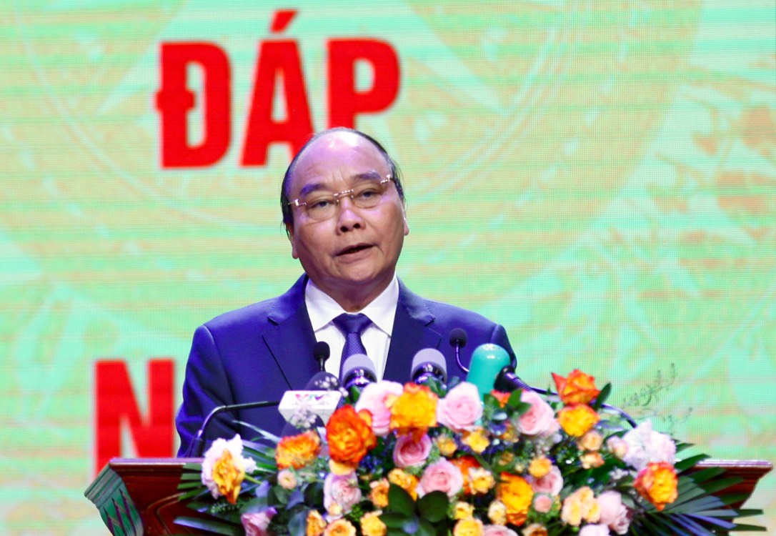 Chủ tịch nước Nguyễn Xu&acirc;n Ph&uacute;c: Chăm lo người c&oacute; c&ocirc;ng l&agrave; vinh dự v&agrave; mệnh lệnh từ tr&aacute;i tim - Ảnh 2.
