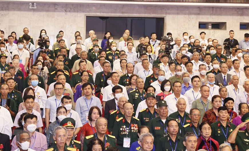 Kỷ niệm 75 năm Ng&agrave;y Thương binh - Liệt sĩ v&agrave; tuy&ecirc;n dương 450 người c&oacute; c&ocirc;ng ti&ecirc;u biểu to&agrave;n quốc - Ảnh 3.