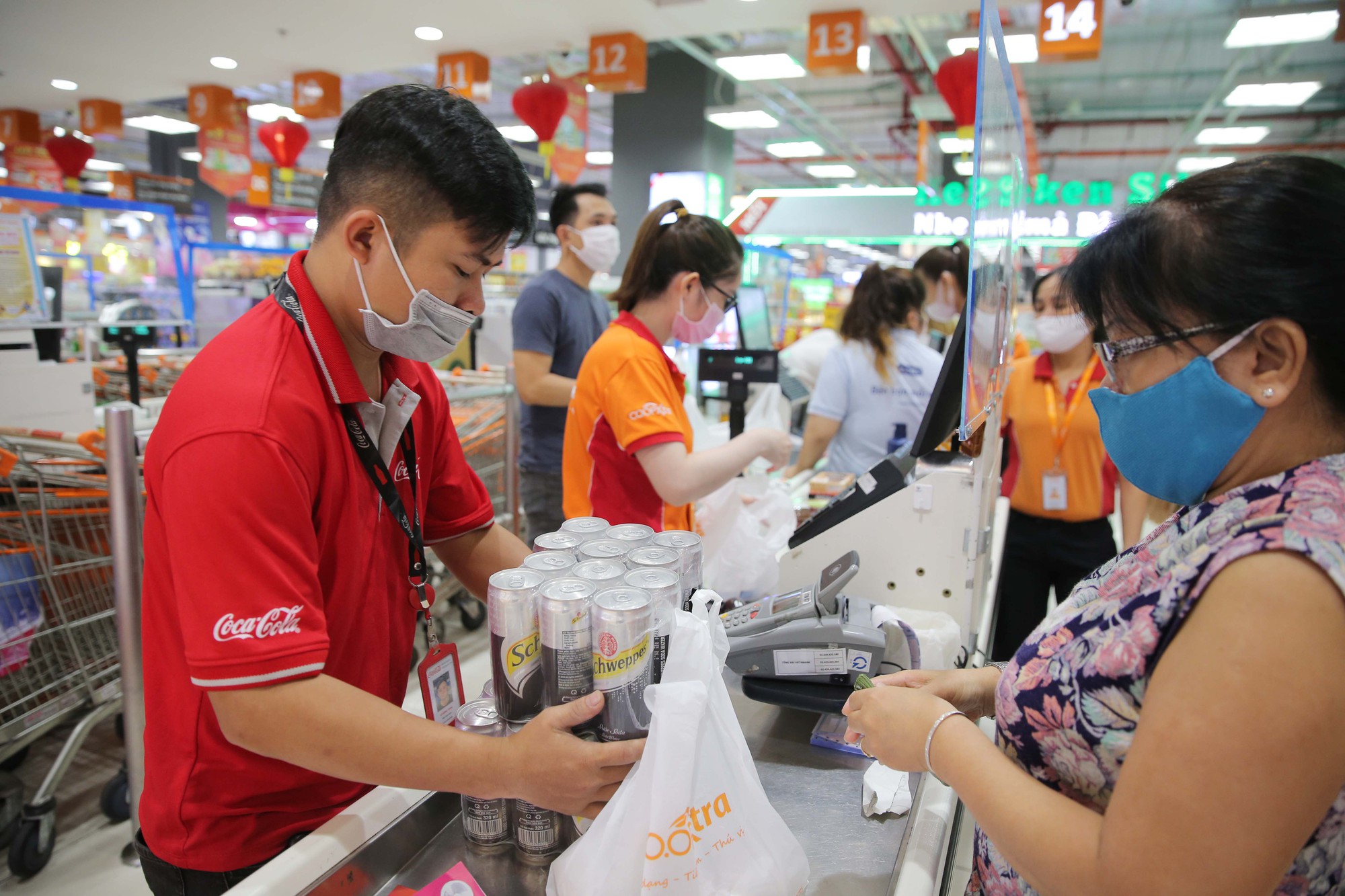 Giải pháp chặn đà tăng giá hàng hóa