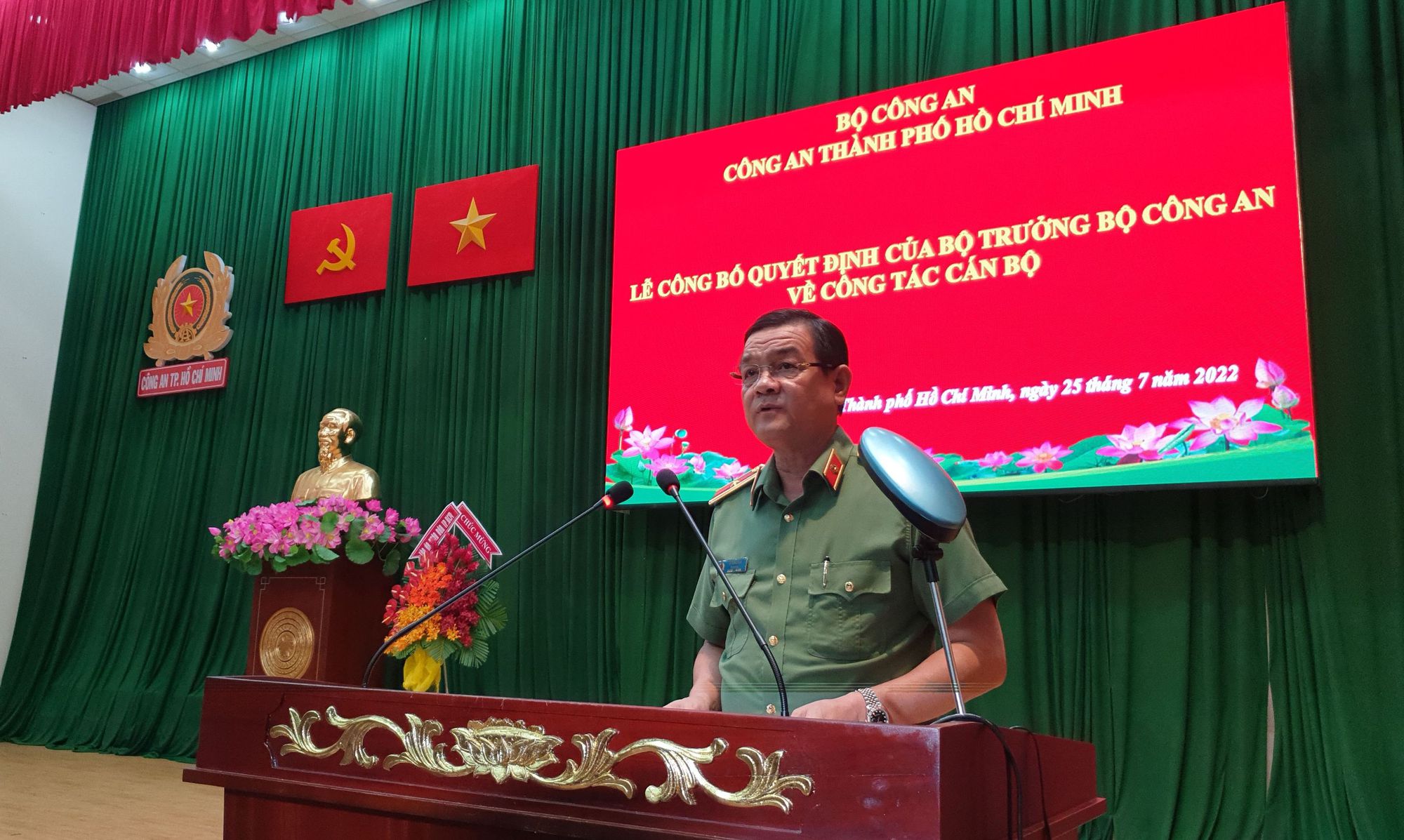 C&ocirc;ng an TP HCM c&oacute; t&acirc;n Ph&oacute; Gi&aacute;m đốc - Ảnh 2.