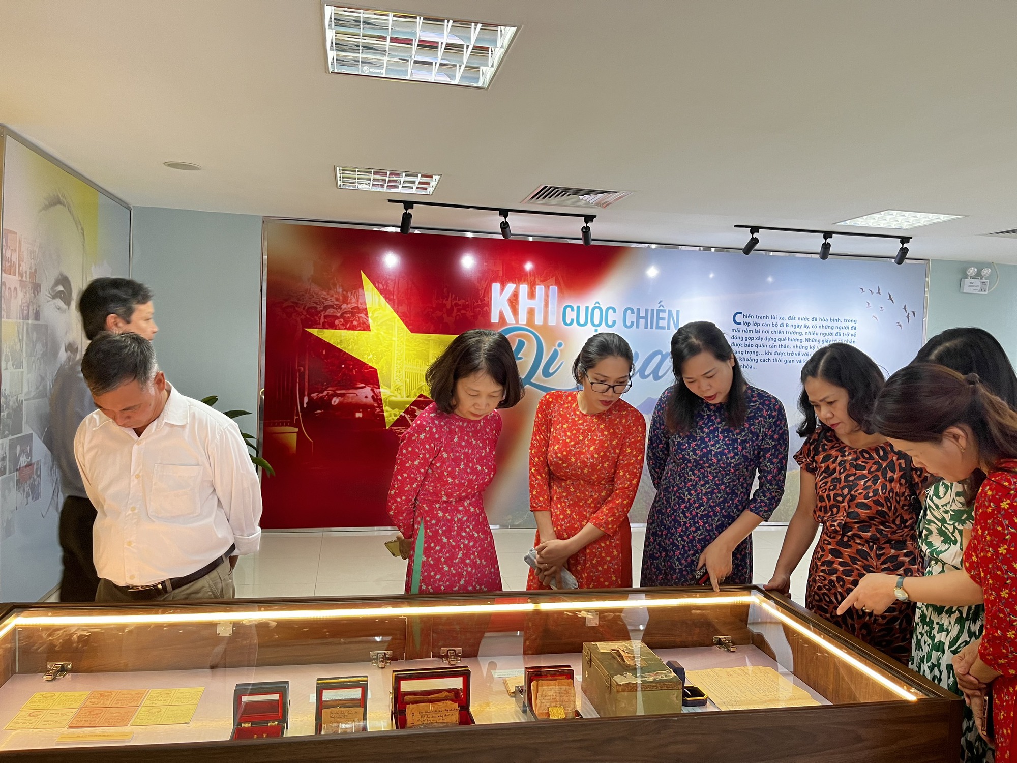 Triển l&atilde;m Kỷ vật thời thanh xu&acirc;n của c&aacute;n bộ đi B - Ảnh 8.