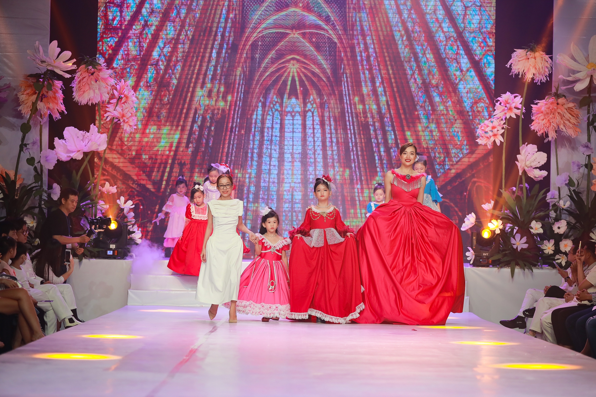 My Dream Fashion Show 2022 tr&igrave;nh l&agrave;ng 5 bộ sưu tập độc đ&aacute;o d&agrave;nh cho trẻ - Ảnh 3.