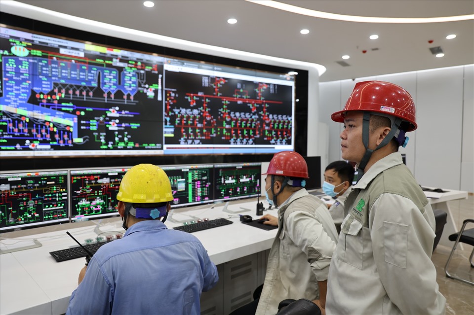 Nhà máy điện rác lớn nhất nước chính thức vận hành
