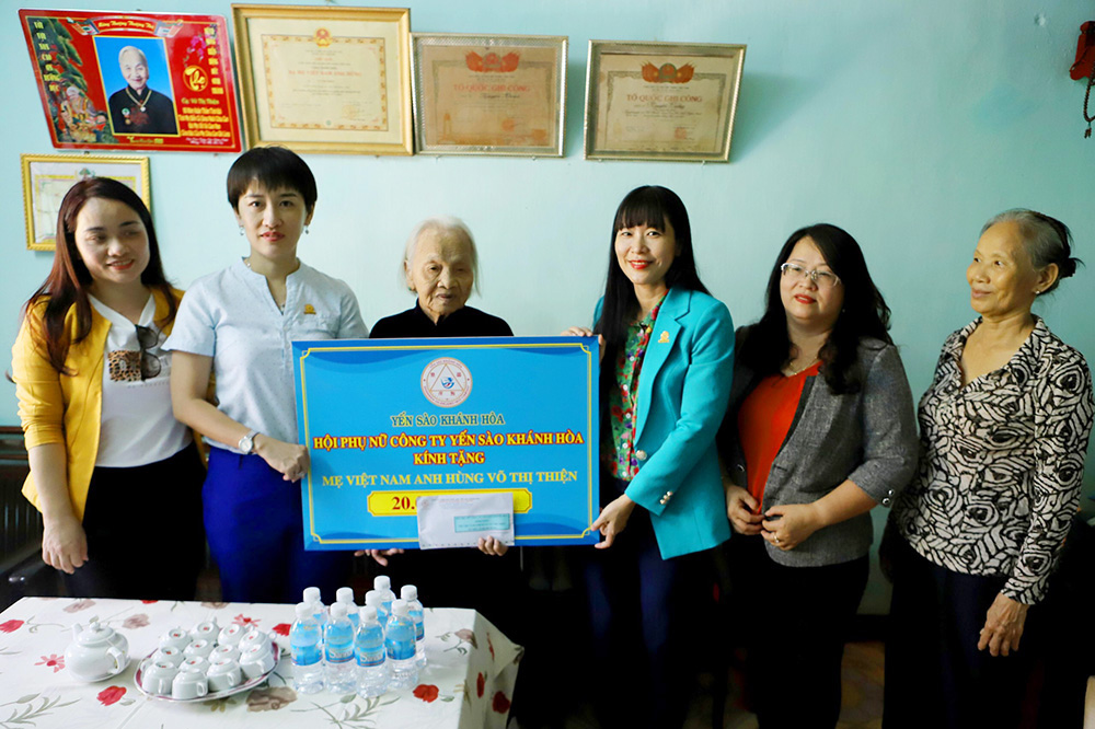 Yến Sào Khánh Hòa tri ân Mẹ Việt Nam anh hùng - Ảnh 1.