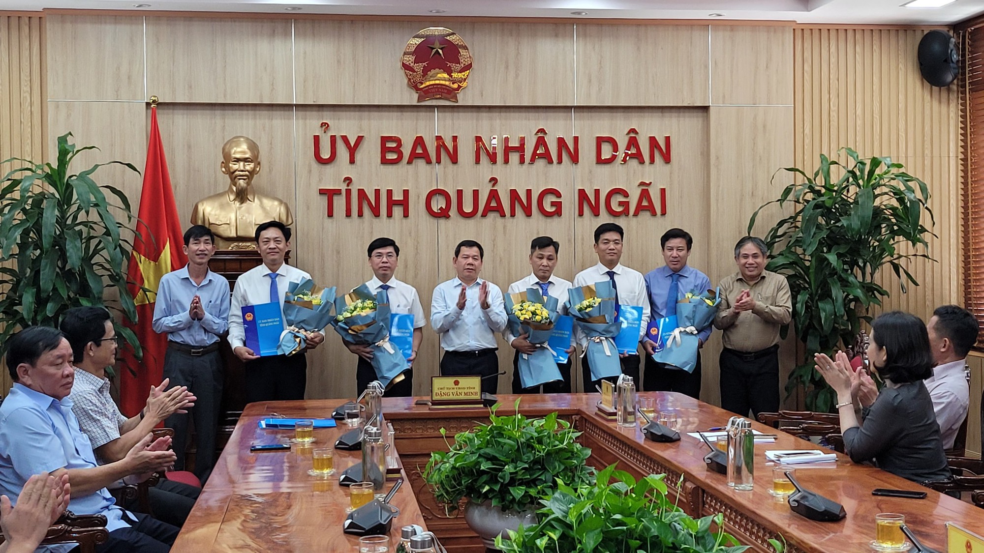 Quảng Ngãi điều động, luân chuyển một loạt cán bộ chủ chốt